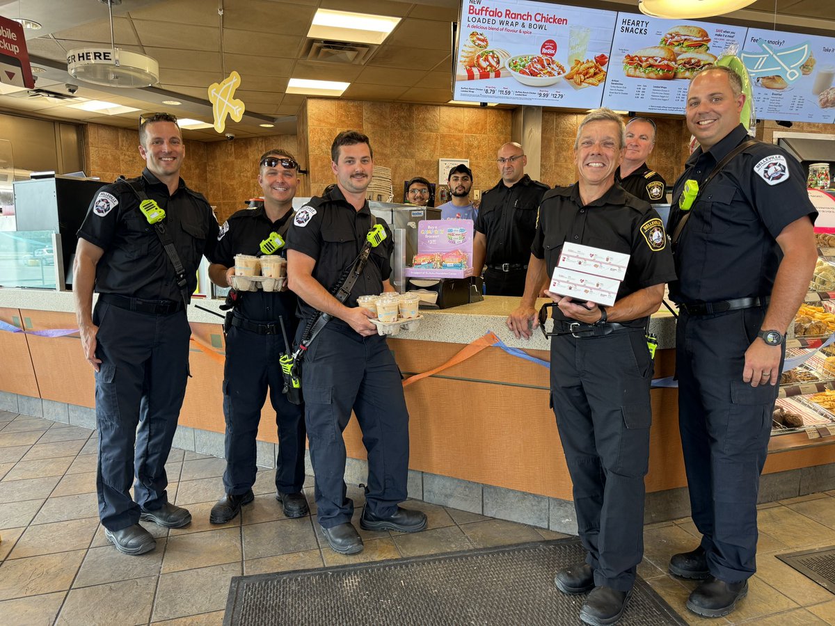 BPFFAlocal497's tweet photo. @BPFFAlocal497 and @BellevilleFire members proudly assisted at the Bayview Tim Hortons to support and raise funds for Camp Day!!!  D Shift were employees for the morning and wow that’s hard work!  Thanks to Kelsa and all the staff for having us. #TimsCampDay #timhortonscampday https://t.co/cPK0eZyzJ8