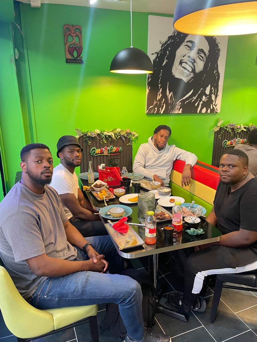 fr3etown's tweet photo. Management meeting for 24-25 ⚽🎲 https://t.co/7CCOBHbK57