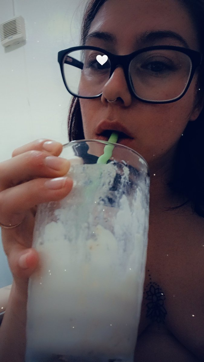 BeautifulTemp2's tweet photo. I wonder if you drink your cum as fast as I drink milkshakes.
If you can send me £2. 
£Beautifultemptress22
Paypig humanatm cumdrinker findom https://t.co/akjhNVglLz
