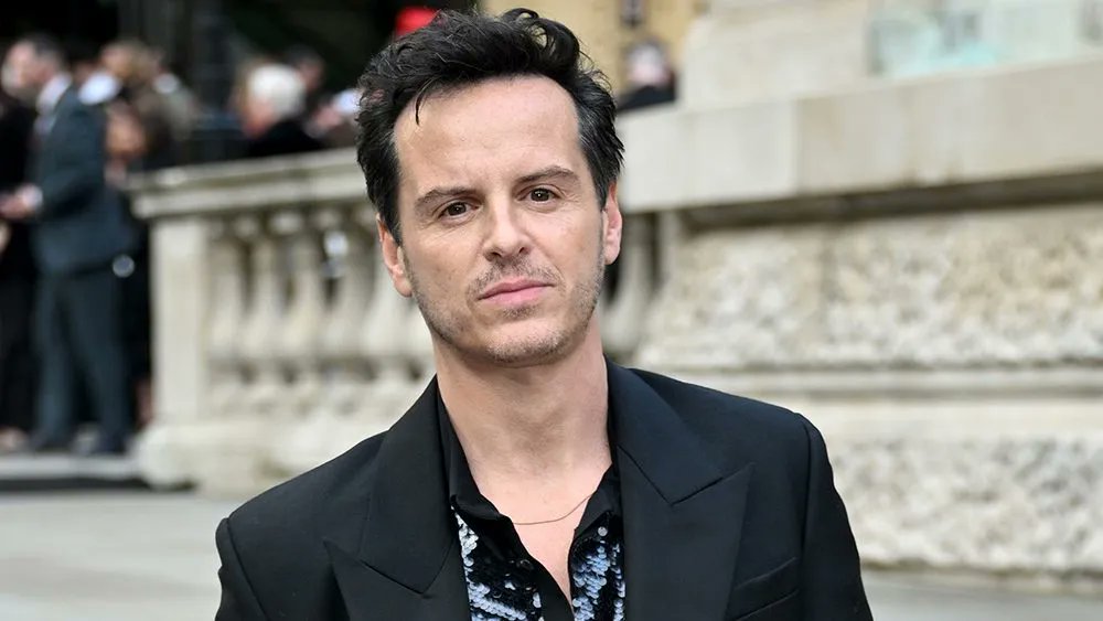 Variety's tweet photo. Hannah Einbinder: "I’d like to work with Andrew Scott. He’s so funny, and he is truly the embodiment of the comedy-tragedy symbol. He is so gifted dramatically, and laugh-out-loud funny when you talk to him and in his work as well. That’s the type of guy I like. I feel like that would be sick." https://t.co/tqaH71ur8i