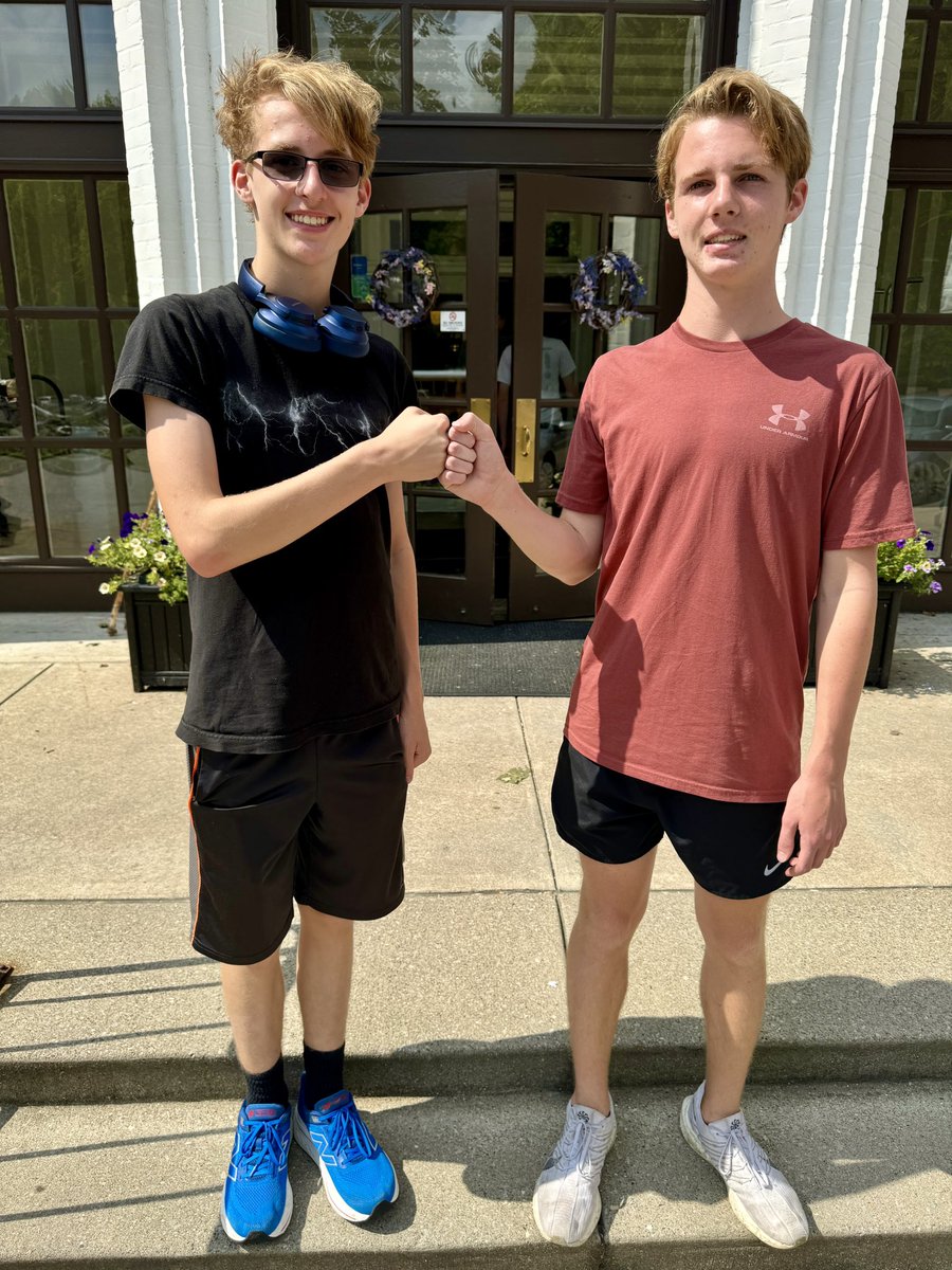 Heidi Bloomer + Avery Montani
Cody Lowe + Carson Cooper
These teams won the tag team mile repeat workout this week at camp 👏🏻 

There were some big reps from these pairs!!