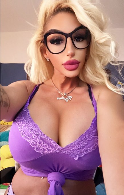 Online now! Come play and put a smile on my face! 💋&hearts;️ #camwithtay #.c0m use that #free link ! https://t<a href="/tag/free"class="tags"><span>#free</span></a><a href="/tag/camwithtay"class="tags"><span>#camwithtay</span></a>