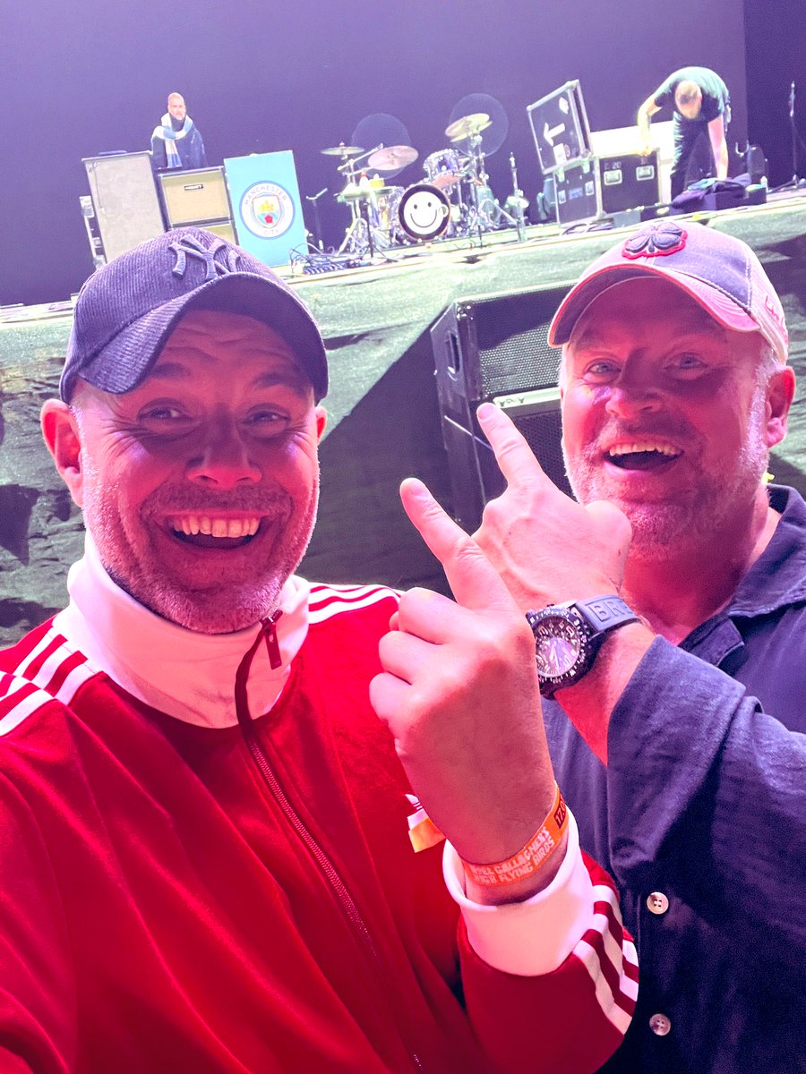 jasonmohammad's tweet image. Pep gets everywhere! 

Superb night @DEPOTLIVE1 watching @NoelGallagher in Cardiff. 

Thank you @eddieraph for a memorable gig! 

@ManCity 
@jasontrinder 

#themasterplan