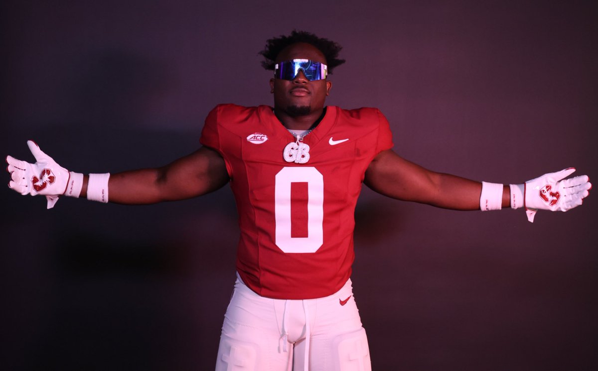 StanfordFball's tweet photo. Too clean on content day 😤

#GoStanford https://t.co/UzCHQcsJsu