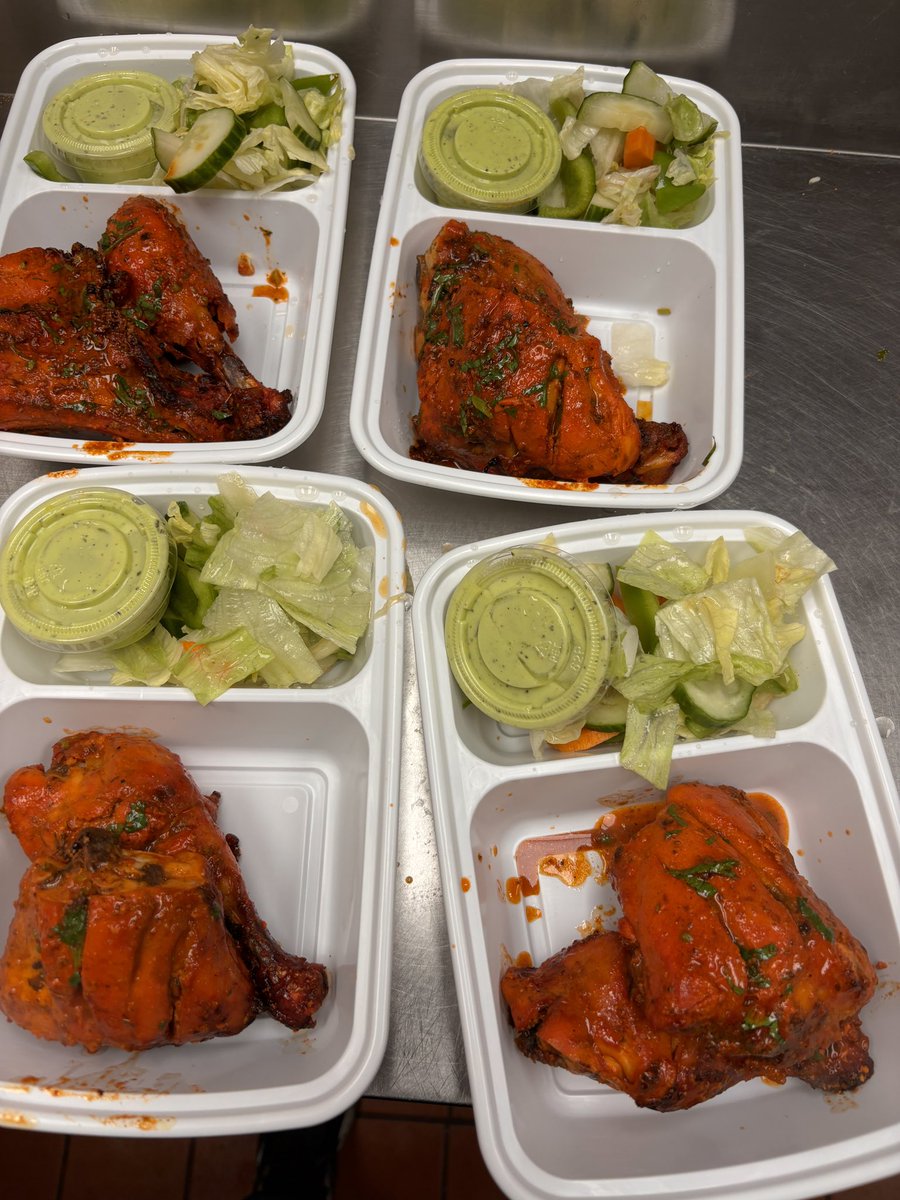 CloudFeasta's tweet photo. "Experience the authentic flavors of India with our mouth-watering Tandoori Chicken at Bombay Grill Milton! Join us for a taste sensation you won't forget. 🍗🔥 #BombayGrillMilton #TandooriChicken #IndianCuisine #Foodie #MiltonEats #SpiceLovers #FoodAdventure" https://t.co/rzvtMIYZvz