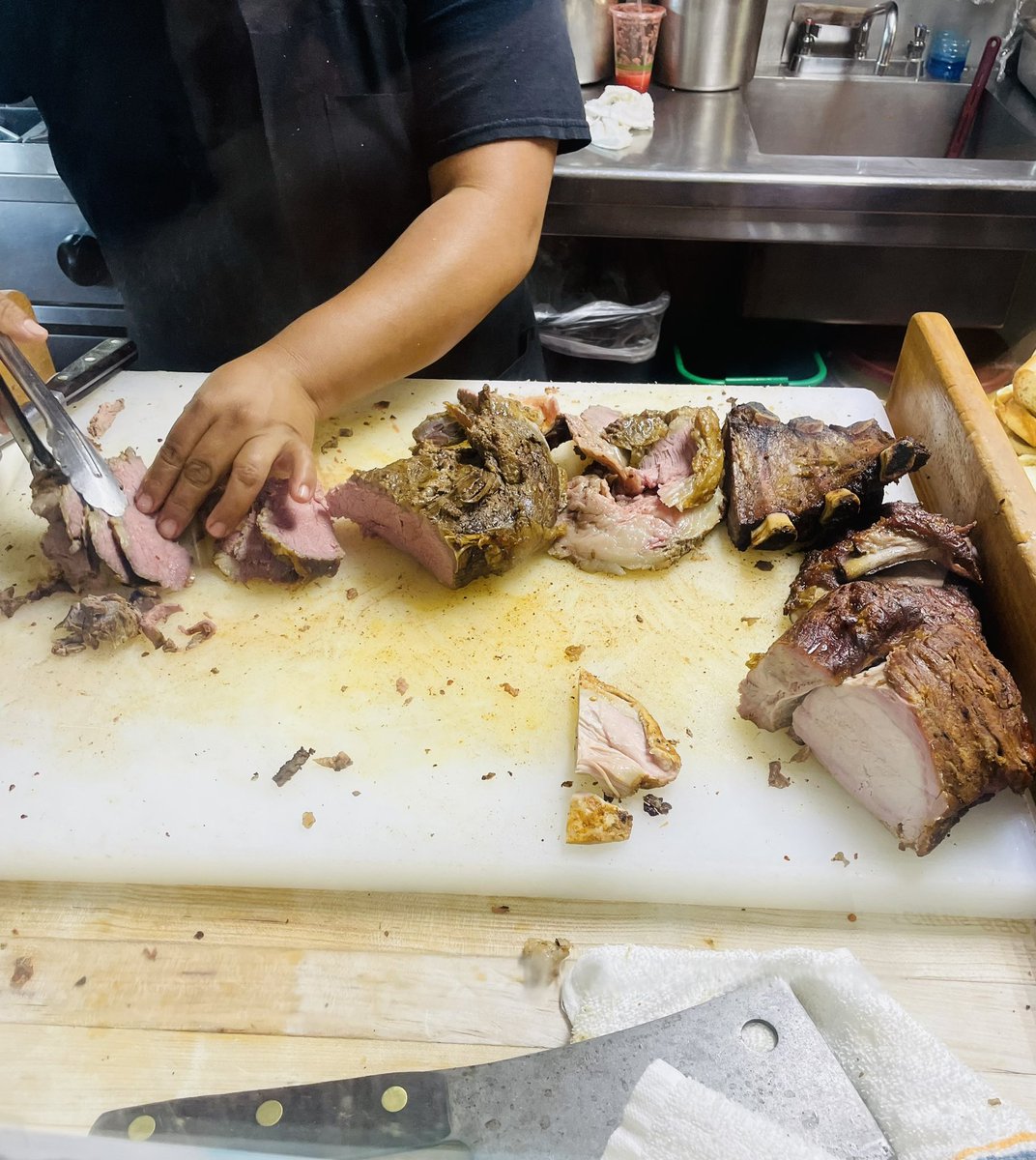 BartlettBacchus's tweet photo. Nothing says welcome back to the #NapaValley better than #BustersBBQ! https://t.co/dSR15ed6FK