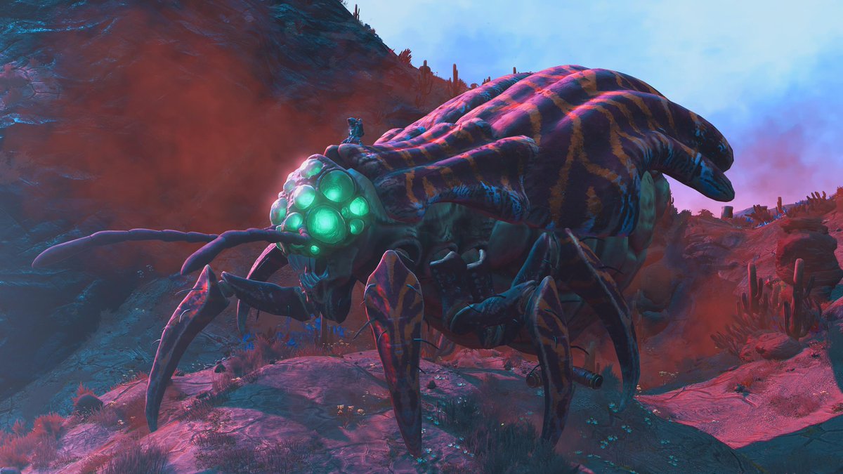 MadcapStew's tweet photo. Third planet I visit after the No Man’s Sky update and I already found myself a new ride. @NoMansSky @hellogames https://t.co/YPkkYxM5PL