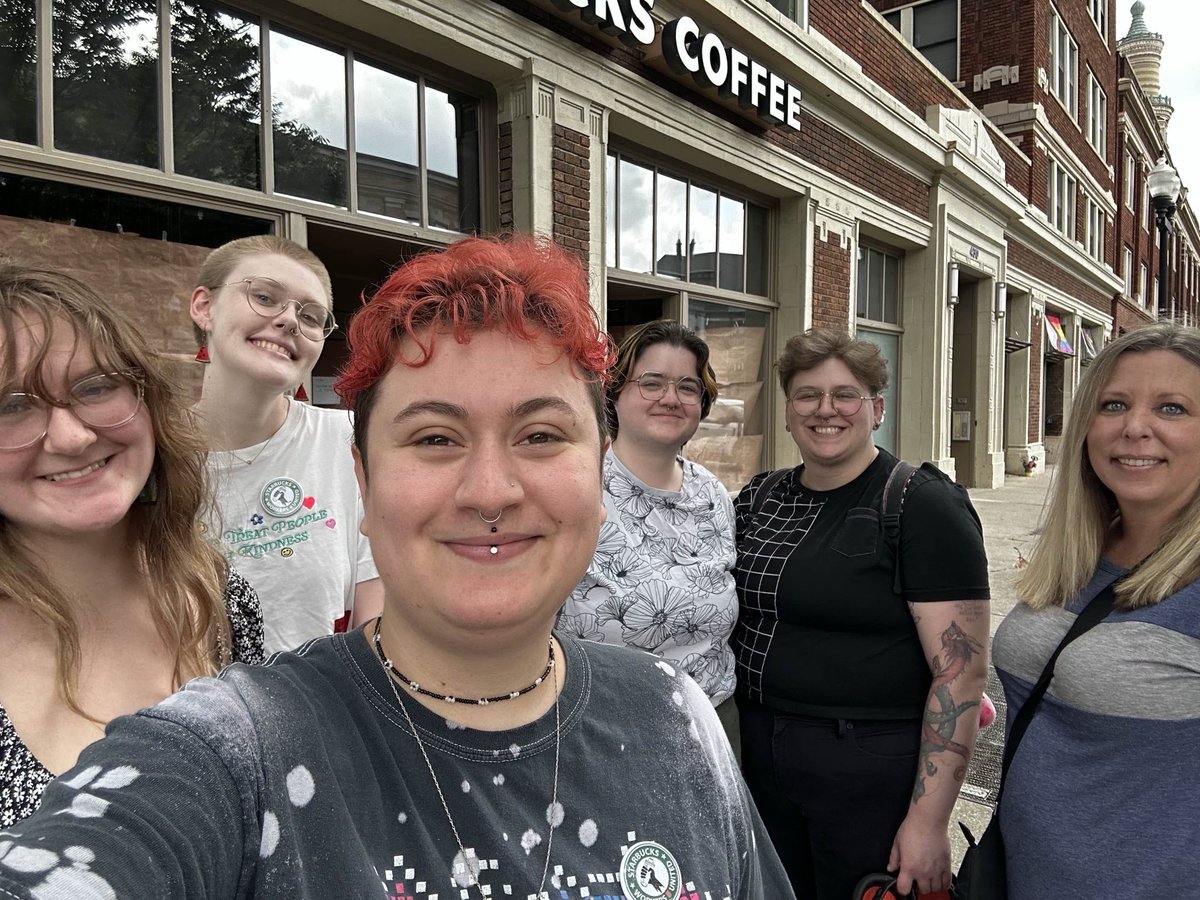 SBWorkersUnited's tweet photo. INDIANAPOLIS!!!! ❤️‍🔥

Say HELLO to your newest union Starbucks! The workers at the Mass. Ave location just voted to unionize 13-3! LETS GO!!!!!!!! ✊❤️ https://t.co/JK3T3rn80t
