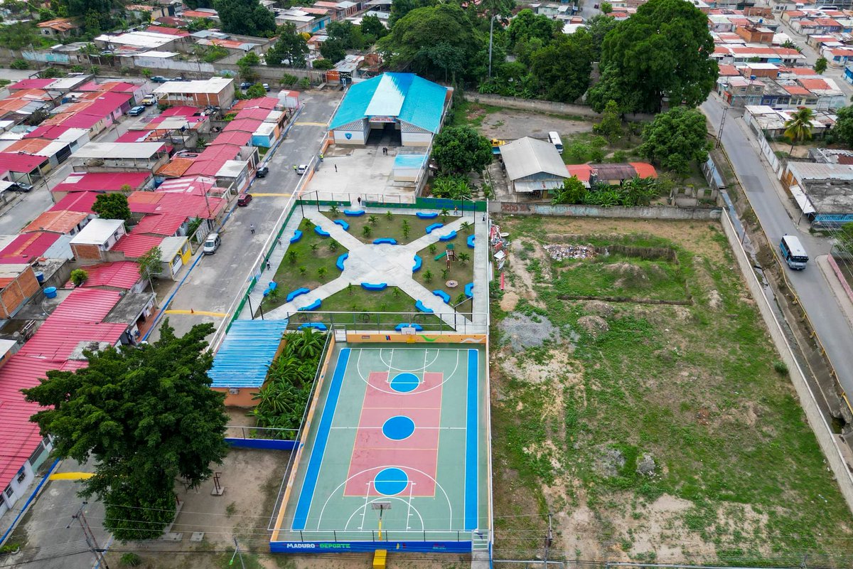 ¡Inauguramos la U.E.N. Henry Pittier!

Garantizamos una educación gratuita, inclusiva y de calidad. Desde el edo. Aragua realizamos la entrega de esta institución educativa para que los/as estudiantes forjen su futuro con alegría y esperanza.

#VenezuelaSegura
<a href="/NicolasMaduro/">Nicolás Maduro</a>