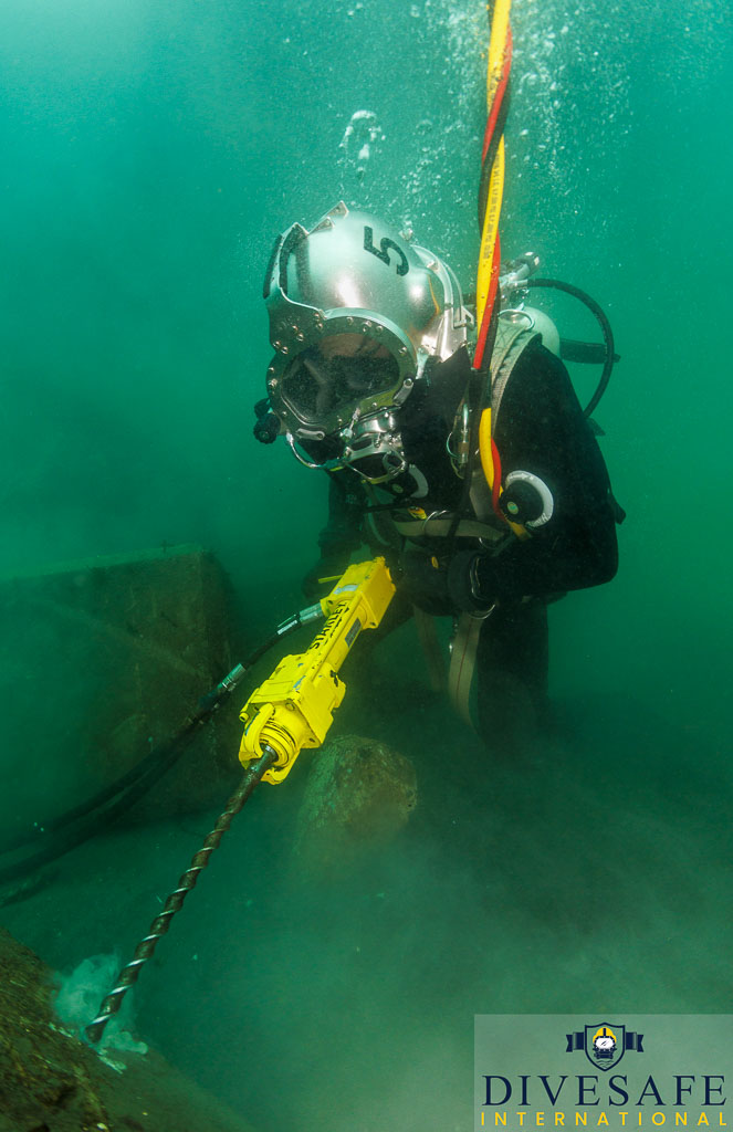 DiveSafe's tweet photo. Mastering the tools of the underwater trade! 🔧 Class starts this January 📅 #commercialdiving #unrestrictedsurfacesupply #underwaterconstruction #offshorediving https://t.co/q0M8zN0JFE