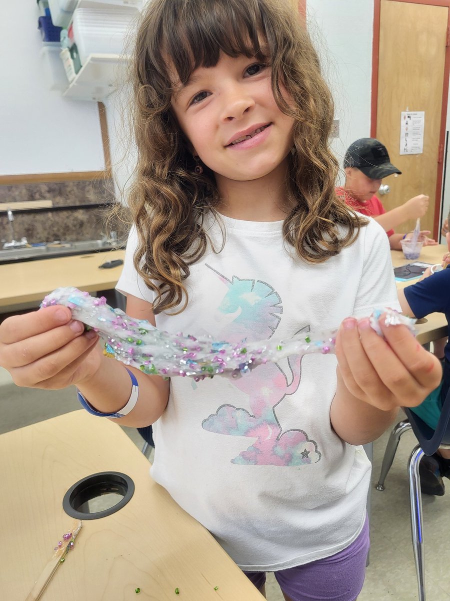KidscareGCSD's tweet image. Minute to Win It Wednesday, Renaissance shields, Slime Club, and a little afternoon volleyball...another great day of summer program @GreeceCentral! 😍 #Back2TheFuture