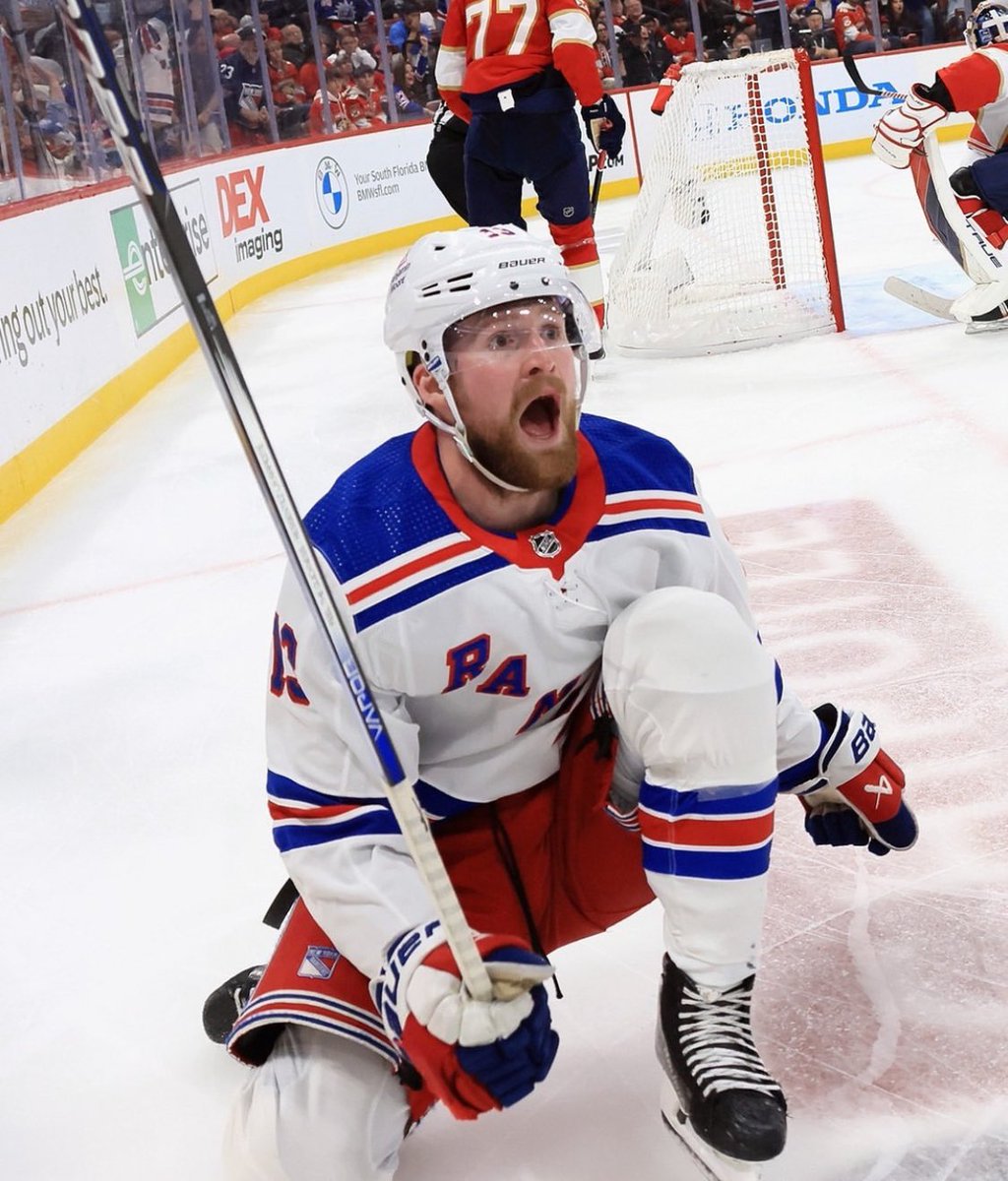 RangersLizzie's tweet image. the face you make when pizza is delivered