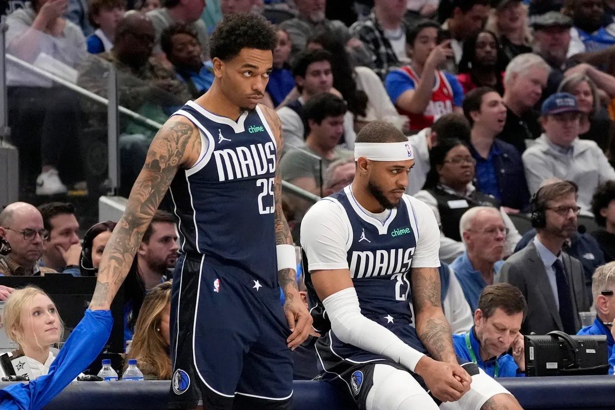 NationMffl's tweet photo. Bleacher Report trade idea:

Dallas Mavericks Receive: Julius Randle

New York Knicks Receive: P.J. Washington, Daniel Gafford, Jaden Hardy, 2025 second-round pick (via Toronto Raptors), 2028 second-round pick (via Miami Heat)

Thoughts? 🤔 https://t.co/AyscAurLVc