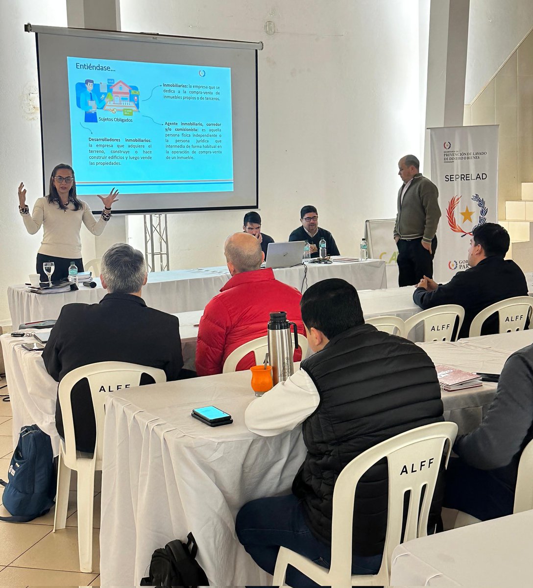 SepreladUIF's tweet photo. 🗣️🏠 Capacitación | La directora gral de Supervisión y Regulaciones de la @SepreladUIF, Liz Del Padre y equipo técnico capacitaron sobre normativas de LA/FT a referentes del sector inmobiliario de Caaguazú y Alto Paraná con el apoyo de la #CAPELI.
#Todosjuntospodemosprevenir https://t.co/9h3upLKEvI