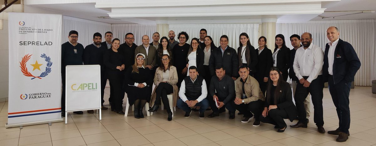 SepreladUIF's tweet photo. 🗣️🏠 Capacitación | La directora gral de Supervisión y Regulaciones de la @SepreladUIF, Liz Del Padre y equipo técnico capacitaron sobre normativas de LA/FT a referentes del sector inmobiliario de Caaguazú y Alto Paraná con el apoyo de la #CAPELI.
#Todosjuntospodemosprevenir https://t.co/9h3upLKEvI