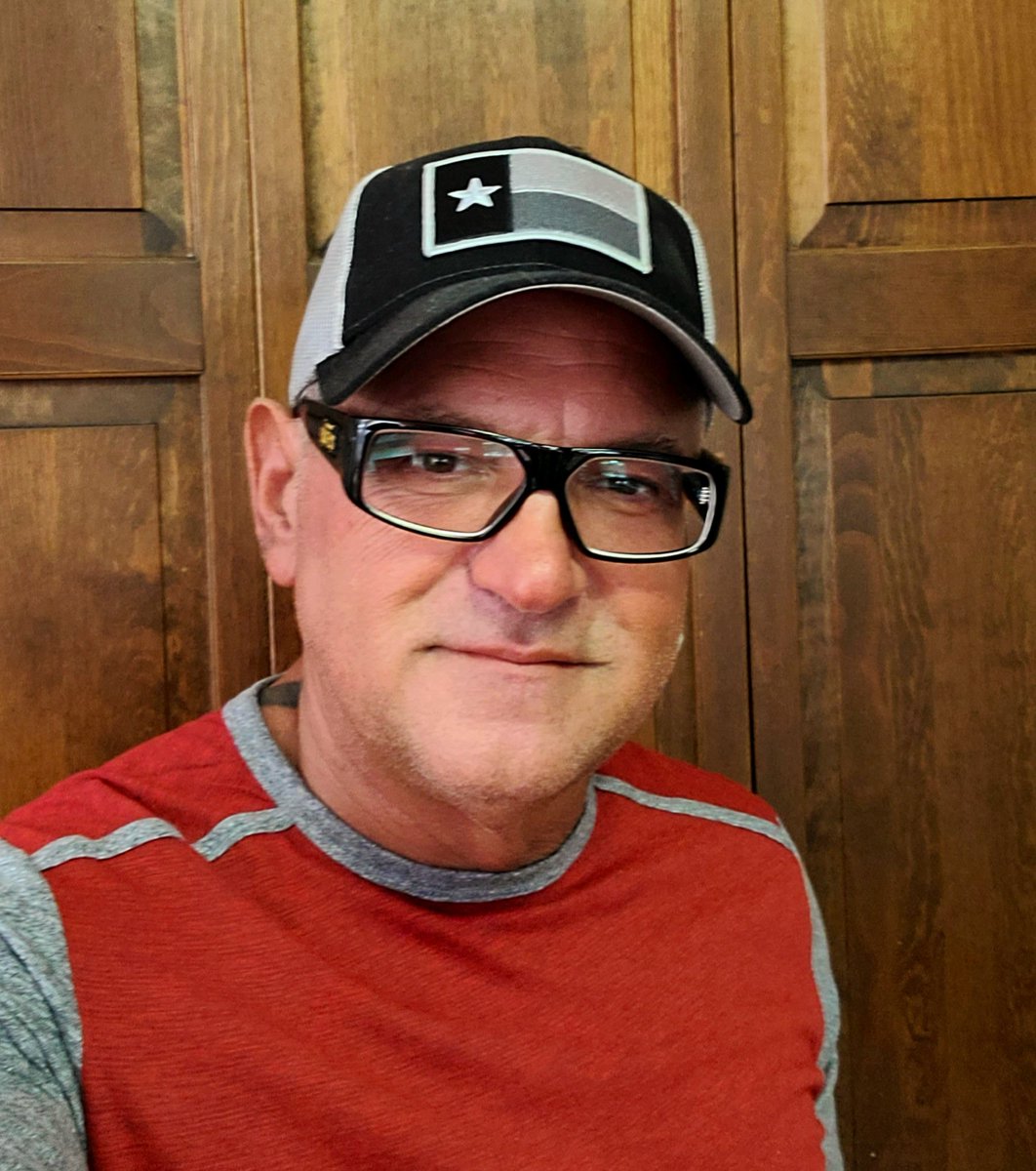 TheBigAngry's tweet photo. My new specs
@blackflysusa https://t.co/y4uzeTthEd