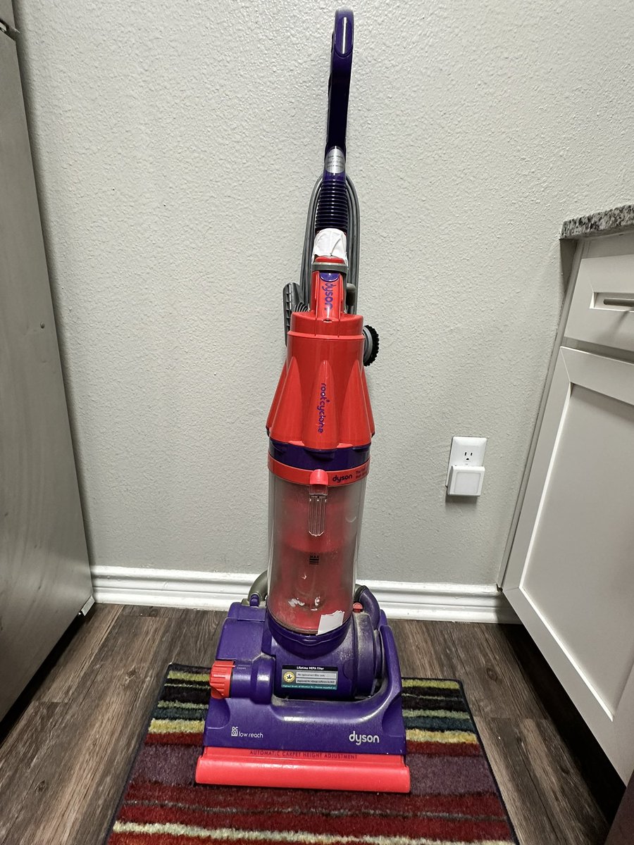 risinggas's tweet photo. @Dyson @BestBuy Well, after 23 years it’s time to say goodbye to my Dyson DC-07.  I bought this in 2001 from Best Buy. I thought you’d appreciate just how long this lasted.  Now I’ve got to search for a replacement. 😢 https://t.co/rDlqo7MmoK