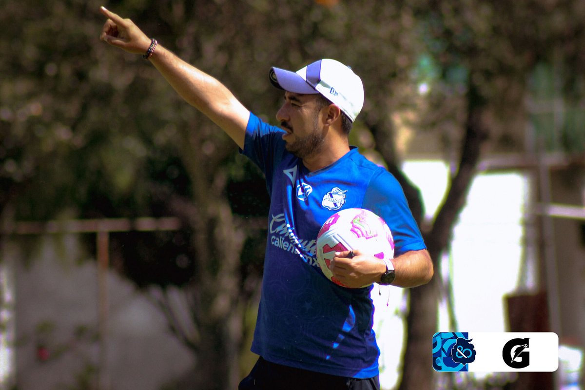 ClubPueblaFem's tweet photo. 🔥¡Intensidad en todo momento!🔥 Esa es la única manera que conocemos para entrenar 😎

Ya casi  🤏🏼 volvemos a ver a nuestras Enfranjadas defender el  🔵⚪️

#LaFranjaNosUne🎽 https://t.co/nDJK3x82ZX