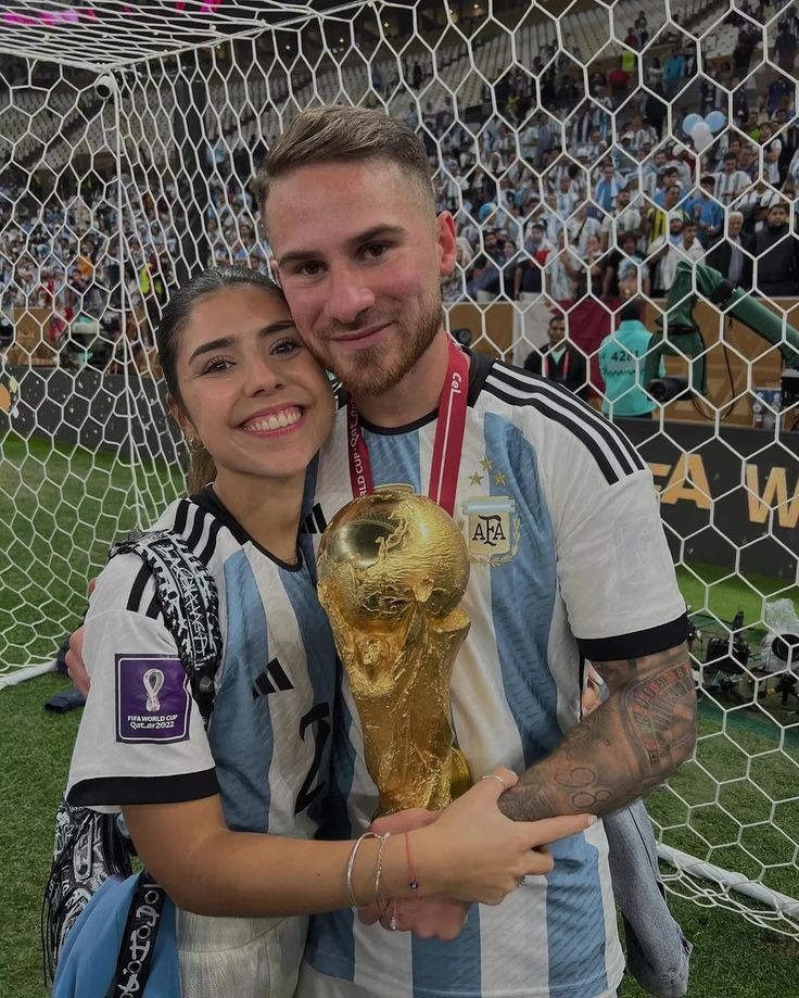 Camí sabe lo que pesa la del mundo... La que puede puede y la que no levanta la copa América💋