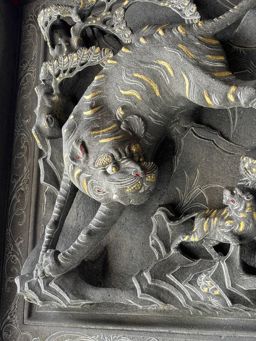 いや桃園のお寺すごー!すっごいドラゴンとか可愛いのとかあちこちに居るし〜… 