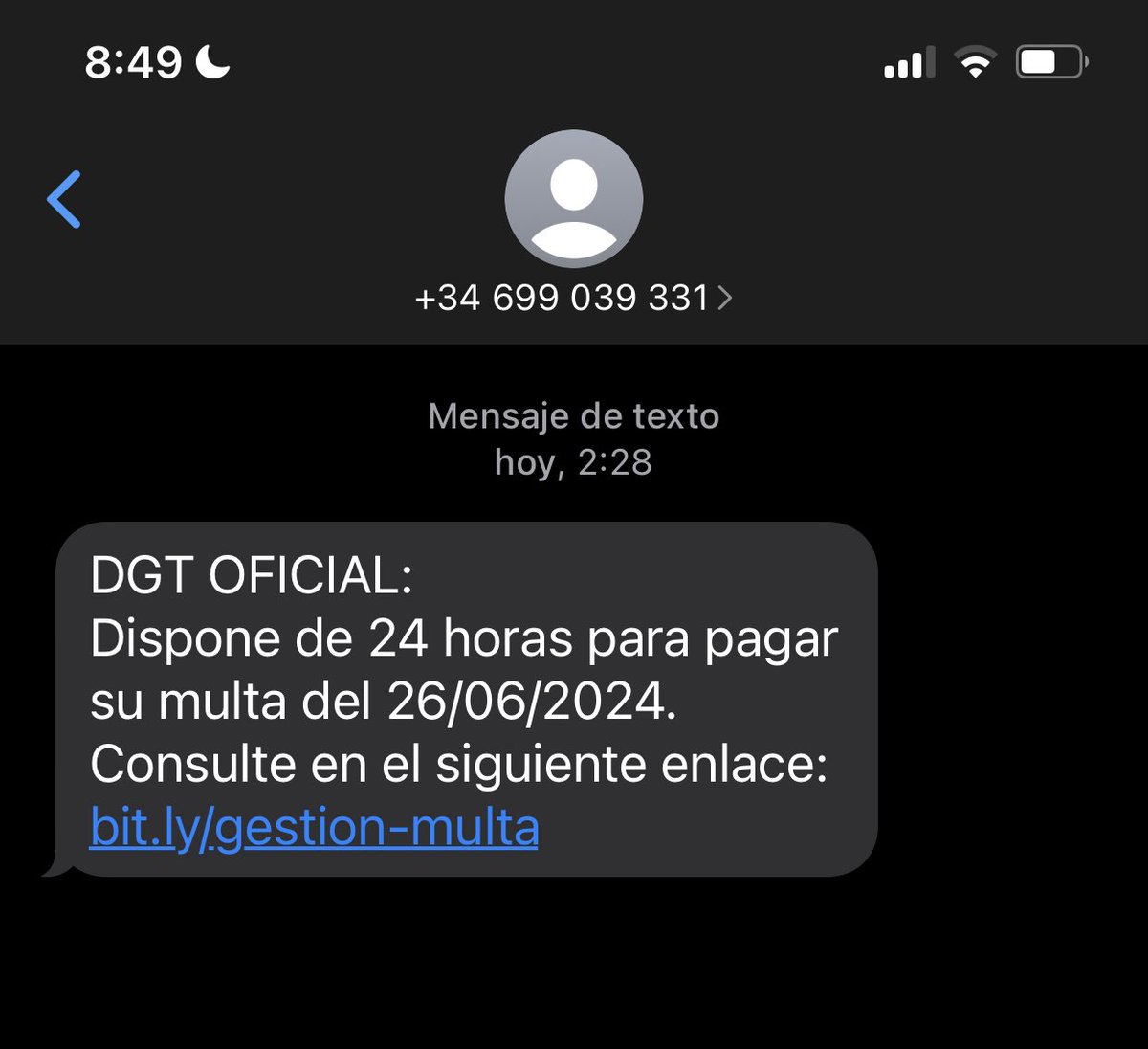 FlixTo's tweet photo. ¿Se puede fraccionar el pago o me podéis dar otras 24 horas @InformacionDGT  ?  Es broma, se que es un intento de fraude. 
@policia  no puede hacer nada? https://t.co/KLHl5aygYu