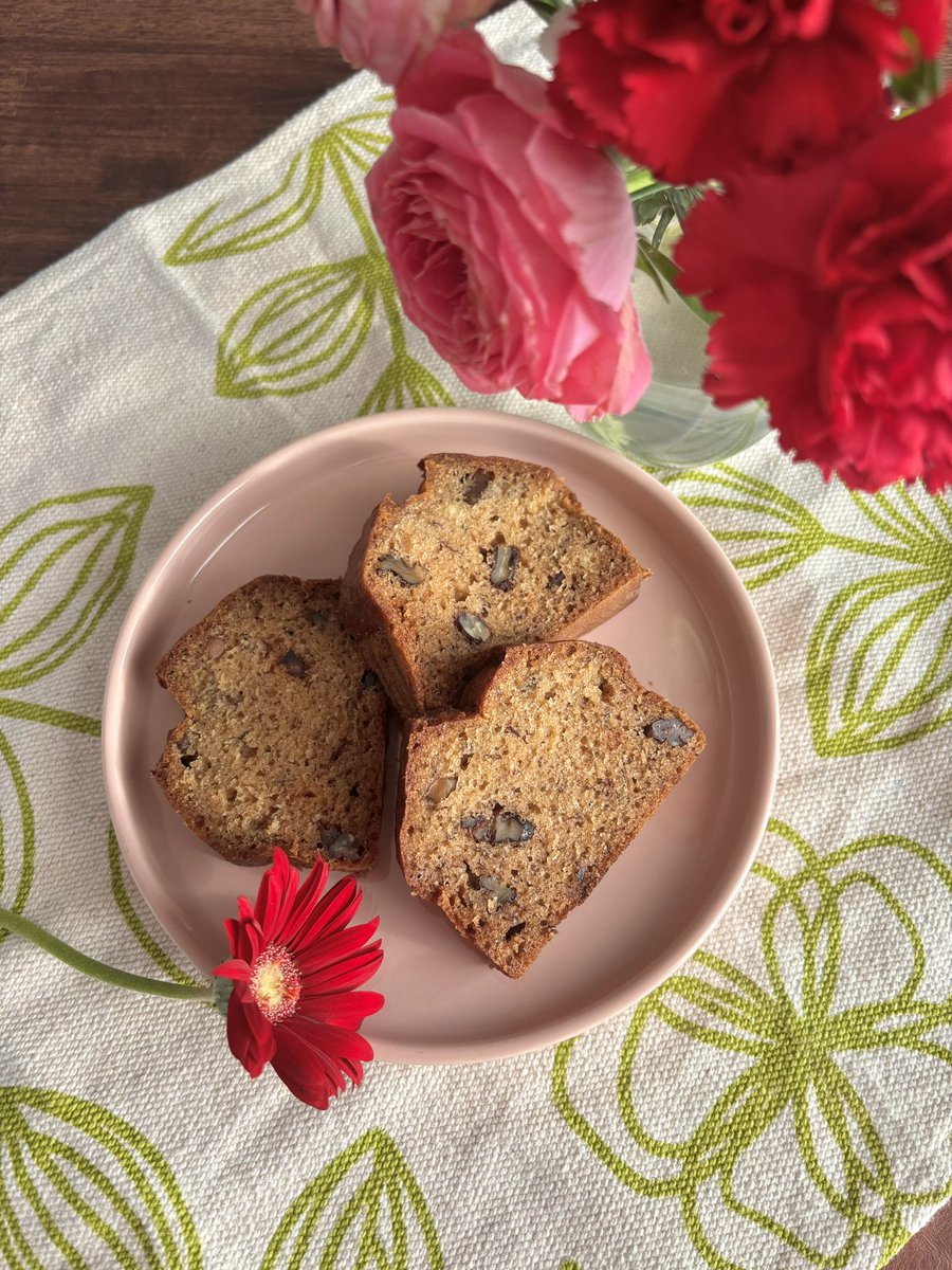 Banana cake🍌
 #mookziixkitchen