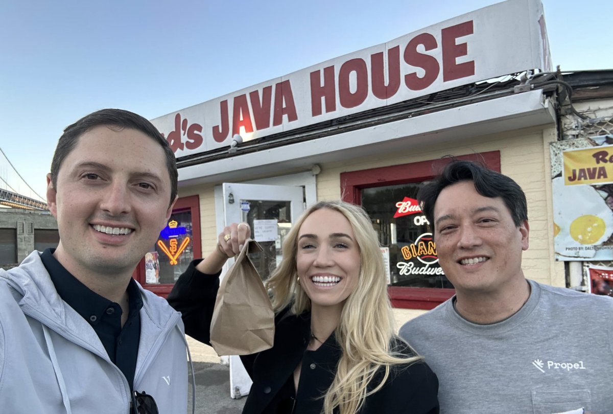 David Mort (@david_mort) on Twitter photo Had a fantastic time hosting entrepreneurs and investors at Red's in San Francisco last night. The weather was perfect, and the burgers were delicious! cc/ <a href="/PropelVC/">Propel Venture Partners</a> <a href="/JayReinemann/">Jay Reinemann</a> <a href="/jac_wink/">Jac</a> Had a fantastic time hosting entrepreneurs and investors at Red's in San Francisco last night. The weather was perfect, and the burgers were delicious! cc/ <a href="/PropelVC/">Propel Venture Partners</a> <a href="/JayReinemann/">Jay Reinemann</a> <a href="/jac_wink/">Jac</a>