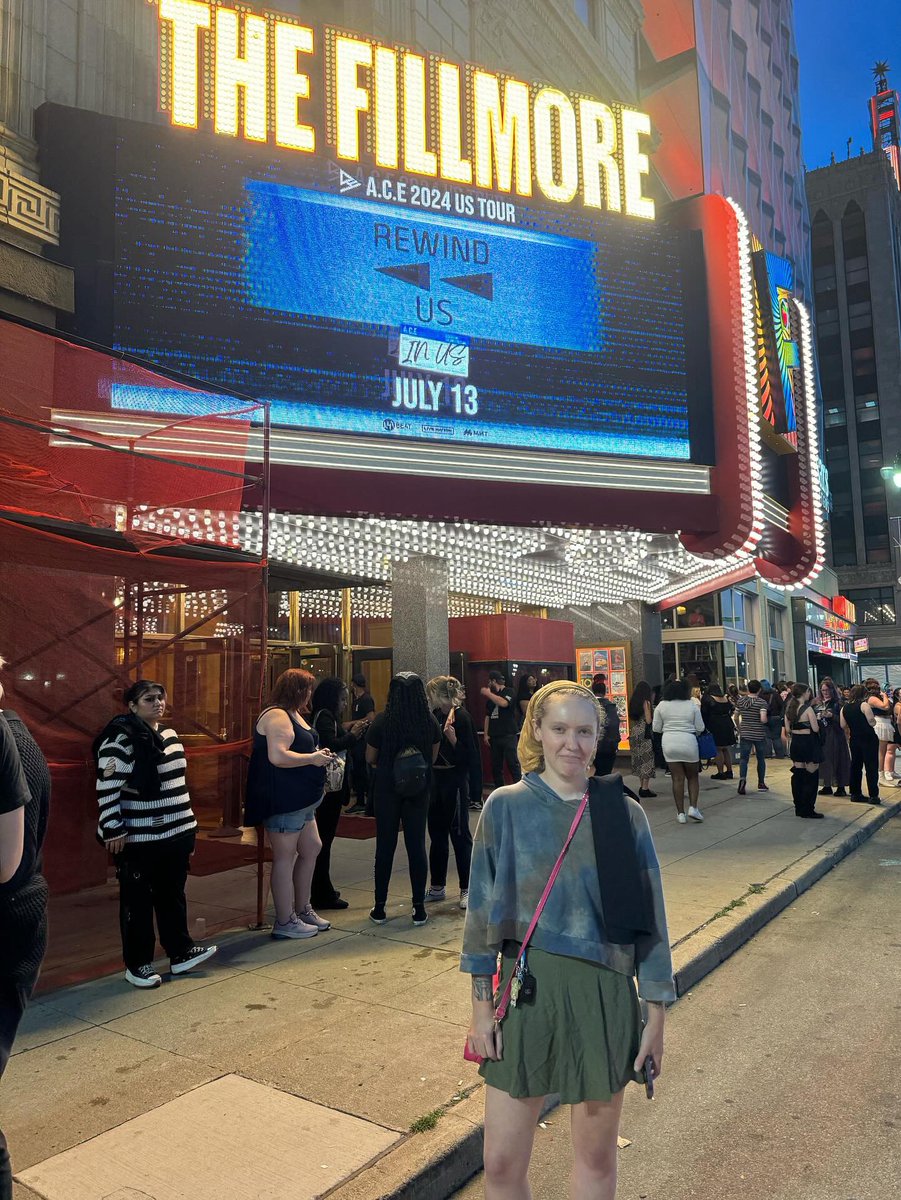 JadaMc3's tweet photo. 1st ever Kpop concert and I’m glad it was with A.C.E.! tysm for having them in Detroit! It was such a blast the whole night, plz bring them back to the US again soon 💙 #Rewinding_ACE #ACE #ACE_2024USTour_REWINDUS #FindMyCHOICE #ACE_REWINDUS #에이스 https://t.co/pk3F4u9Ddg