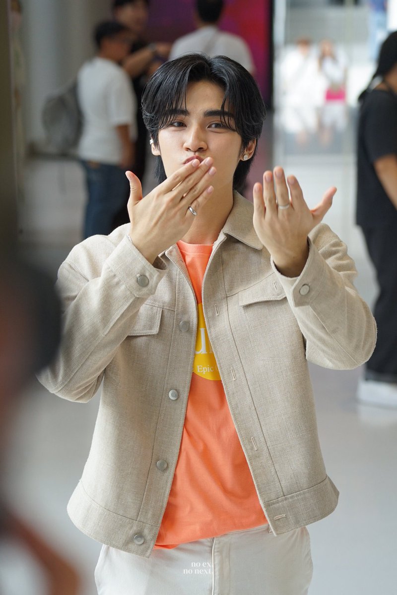 xy3126's tweet photo. ต้าวน้องภูมิคือโดยสปอยหนักมากนะเอาจริง เล่นละคร มัมหมีก็สะกดจิต"ลูกชั้นเป็นคนดีย์ "
ชีวิตจริงก็มีพี่ชายคอยดูแล พาไปกินของอร่อย ของที่ชอบ 
วาสนาผู้ใดค่ะ อ้อ วาสนา #poompps 
// ใดๆ ย้ำคำเดิม ดีใจที่ได้มารู้จักน้องภูมิ ต้าวก้อนน่ารักของมัมหมี 

PROUD OF POOM
#30KAlwaysWithPoom https://t.co/UBmmwry4cg