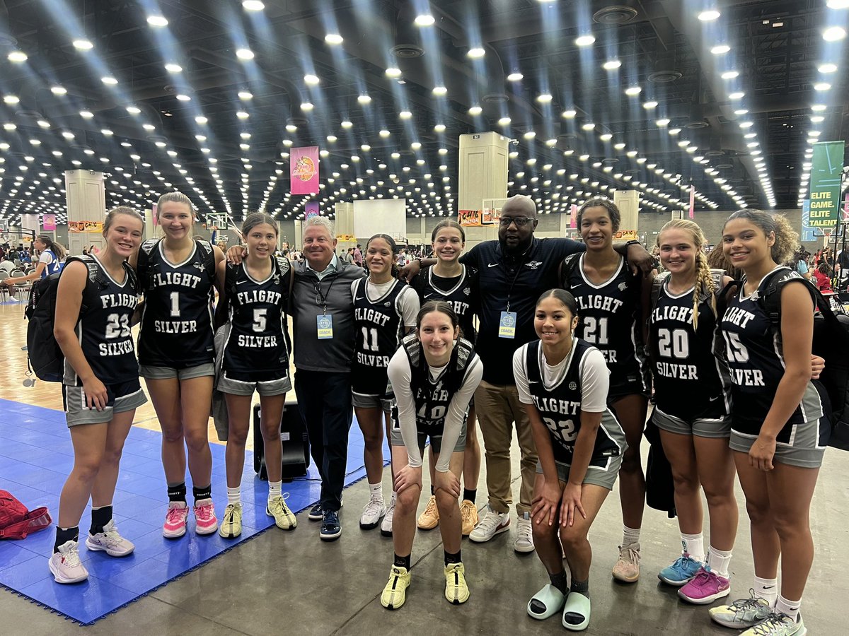 Love my <a href="/TNFlightEYBL/">Tennessee Flight EYBL</a> family. Great weekend in Louisville!