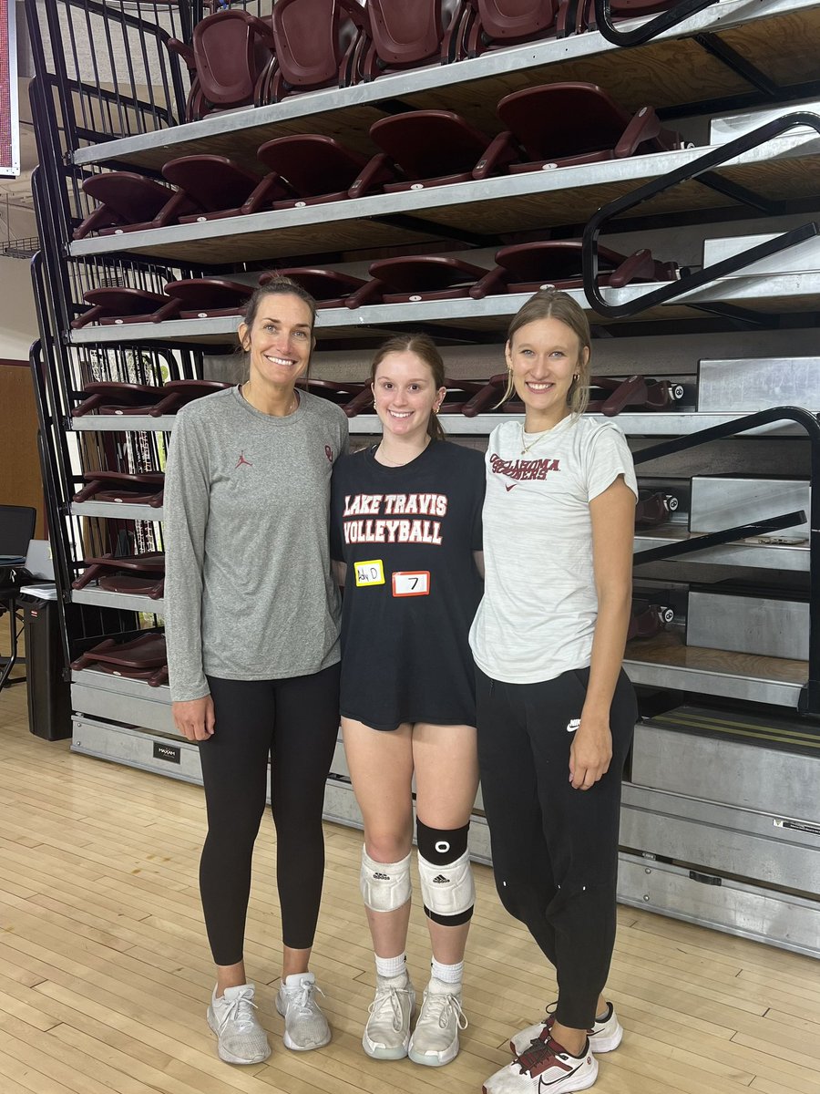 AdysonDavis11's tweet photo. Had so much fun at the Oklahoma Volleyball camp this week! Thank you OU staff for an amazing experience! @OU_Volleyball https://t.co/v4zVj5YYWi