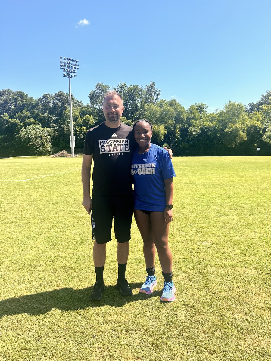 KhloeSRob's tweet image. Thank you @MercerWSoccer and all the other coaches for an amazing camp. I had a great time getting to learn different coaching styles and techniques. @HailStateSOC @valdostastate @WUEagles @WesleyanCollege @GaSouthwestern