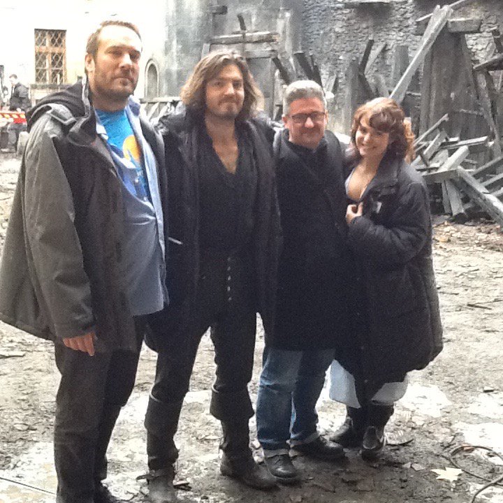 JuttaFreudig's tweet photo. #MusketeersEurope Unbelievable, but they destroyed our beloved #Garrison ❤️ (2015) #TheMusketeers S3ep10 ⚜️ #Athos #TomBurke #DArtagnan #LukePasqualino #Aramis #SantiagoCabrera #Porthos #HowardCharles and #BehindTheScenes #TamlaKari #SimonAllen #SimonAshford #ThrowbackThursday https://t.co/Tf6nrsPctl