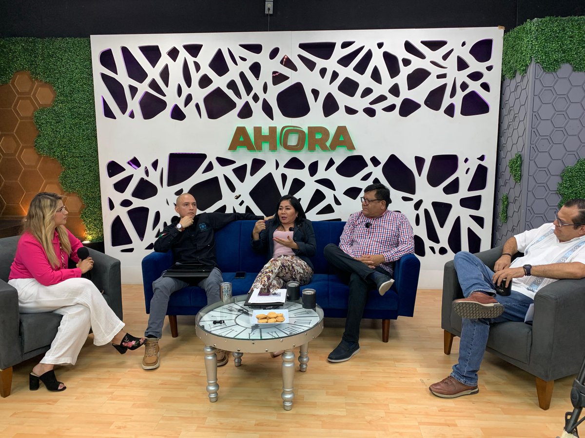 🔴#AHORA| Graciela Bravata, experta en DDHH, expuso que la #IA no debe verse como una herramienta desde una perspectiva negativa, pues al final no tiene sentimientos ni conciencia; en cambio, el ser humano sí tiene ambos aspectos.

Ahora Tabasco SIN CENSURA: