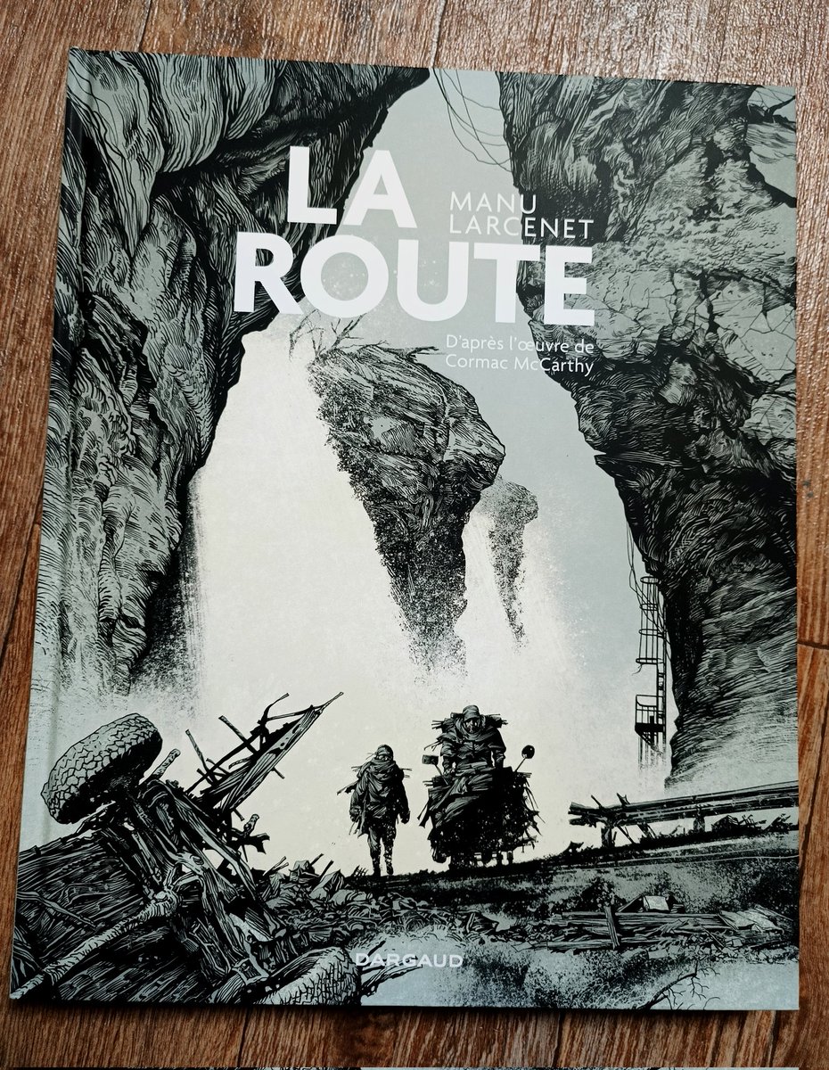 FranXavConsoli's tweet photo. Le roman de McCarthy était un petit chef d'oeuvre. Le film de John Hillcoat était très bon. Le coup de crayon de Manu Larcenet est tout aussi excellent.
#LaRoute https://t.co/SV85uFYy7O