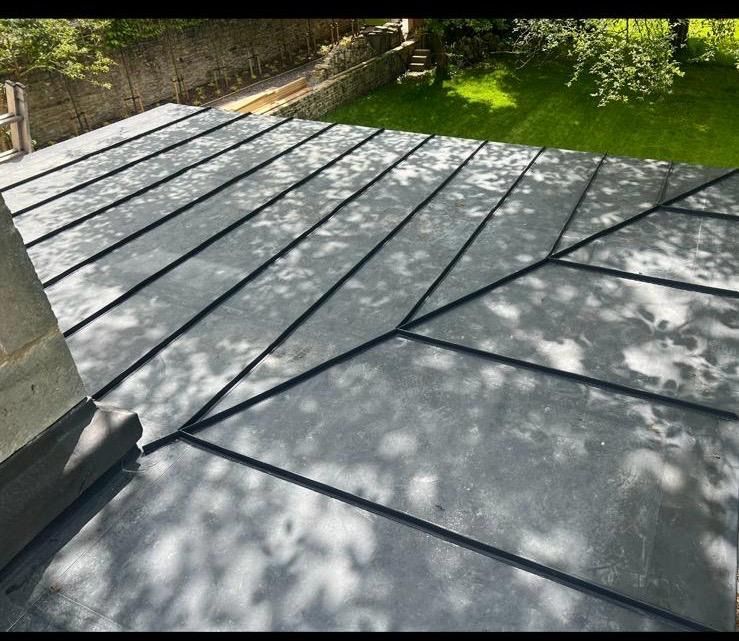 FatraUK's tweet photo. ๐ Midford near Bath
โ๏ธ Adhere system, cold roof, 30m2
๐ S C Roofing
#fatrauk #fatra #flatroofing #roofingmerchant #roofing #construction #build #worthing #buildingdesign #buildingmaterials #roofingcontractor #flatroof #singleplymembrane #liquidwaterproofing #mechanicalfix https://t.co/5R0J2ytyK5