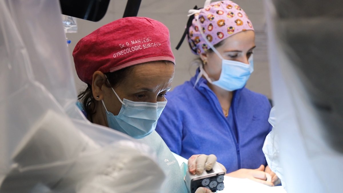 Hospital del Mar (@hospitaldelmar) on Twitter photo Primera #transposicióuterina de l'Estat en una pacient amb #càncer de recte
La tècnica permet a les dones afectades per un tumor a la zona pelviana mantenir la possibilitat de ser mares i evitar #menopausa precoç
#obstetrícia <a href="/twigem2a/">Gemma Mancebo</a> <a href="/ester_miralpeix/">Ester Miralpeix</a>
bit.ly/Transposicio_u… Primera #transposicióuterina de l'Estat en una pacient amb #càncer de recte
La tècnica permet a les dones afectades per un tumor a la zona pelviana mantenir la possibilitat de ser mares i evitar #menopausa precoç
#obstetrícia <a href="/twigem2a/">Gemma Mancebo</a> <a href="/ester_miralpeix/">Ester Miralpeix</a>
bit.ly/Transposicio_u…