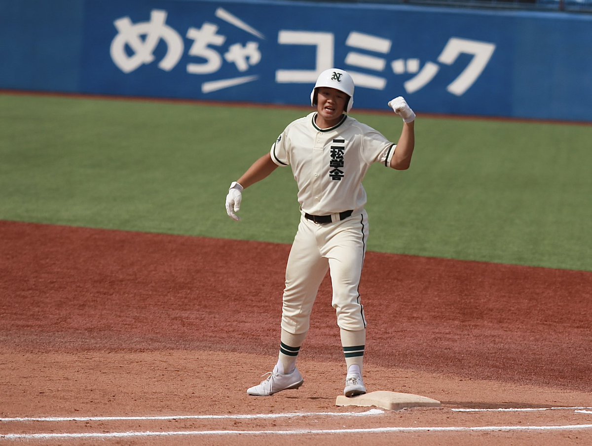 ___89photo's tweet photo. #第106回高等学校野球選手権大会

#東京成徳 vs #二松学舎

1-3 https://t.co/gct2BbCwhO