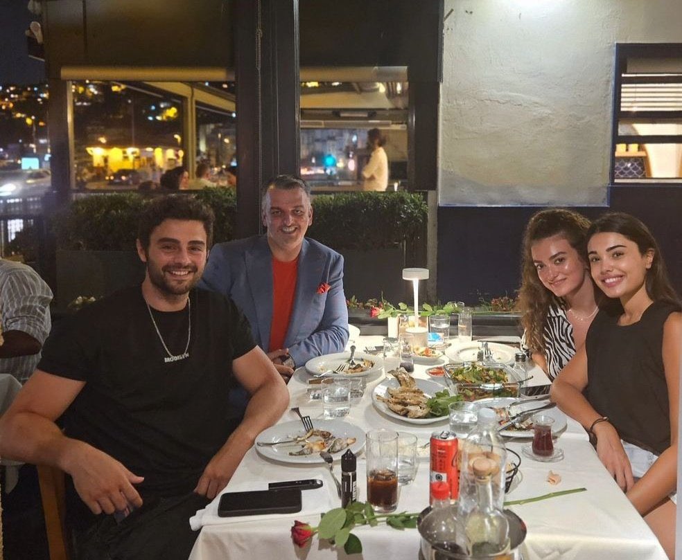 atiyigitlizge's tweet photo. Ayyy sabah sabah bu güzelliğe uyanmak 😍😍😍 Aileceek 🥹🥹 #YiğitKoçak #LizgeCömert #YiğLiz https://t.co/JfGtgGeQFC