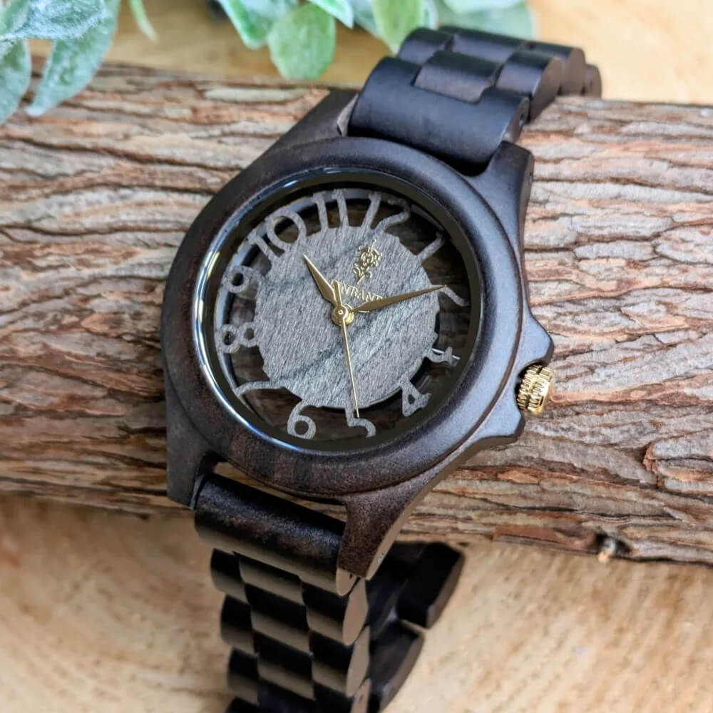 mokutopia_web's tweet photo. 【NEW】
#スケルトン 仕様 #サンダルウッド の #木製腕時計 34mm #女性向け Freiheit Sandalwood のご紹介です。
文字盤の天然木を数字型に加工しており、表裏どちらから見てもスケルトン仕様となっております。
https://t.co/tO6wLivQk6
#mokutopia #モクトピア #レディース #木製 #腕時計 https://t.co/1ZlEnU2d8z