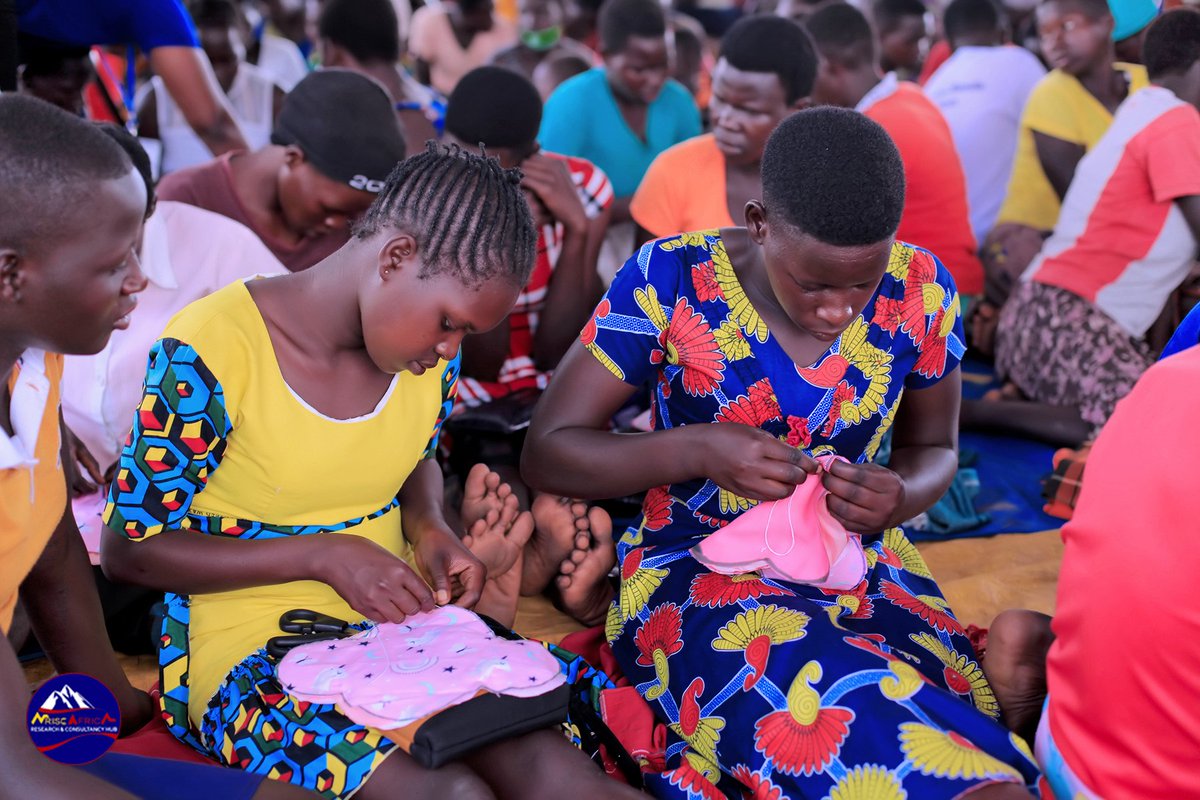AAFRCH7's tweet photo. AAFRCH promoting social cohesion, economic growth, and overall betterment of communities through the Production Hands on Project in Anyomolyec parish and Ngora Sub-county.
#PHP 
#Communitydevelopmentprograms
#OyamandNgoradistricts
#Creatingvibrantcommunities https://t.co/I1VwORVnmw