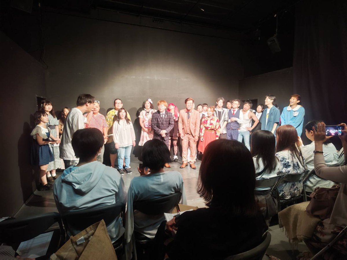 smileplanvam's tweet photo. 7/6乱獲りッ!!、スマイルプランどちらのライブも満席で開催できました。

出演してくださった、芸人さん、タレントさん
そしてお越しくださったお客様、劇場関係者の皆様、スタッフの皆様。

スマイルプランを10年間ありがとうございました。

#スマイルプラン #乱獲りッ https://t.co/C9gWLYNlp7