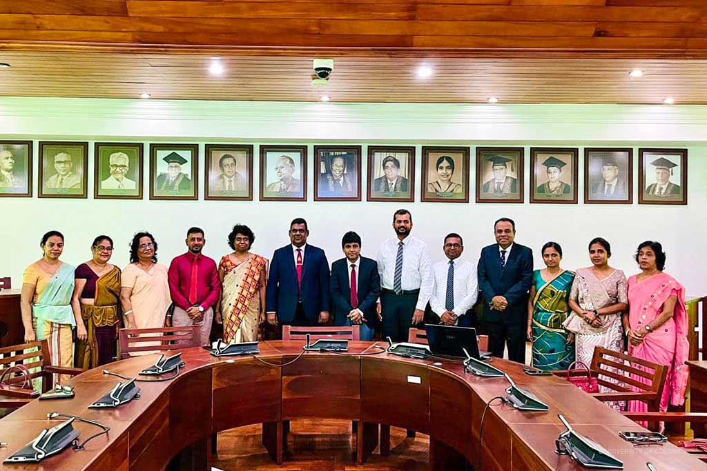 ColomboUni's tweet image. To strengthen academic research in clinical product development with Ayurveda and herbal industry partners, FIM signed seven MOUs with industrial parties.🌿 
cmb.ac.lk/fim-signed-mou…
#AyurvedaResearch #HerbalMedicine #ClinicalDevelopment #MOUs #ResearchPartnerships