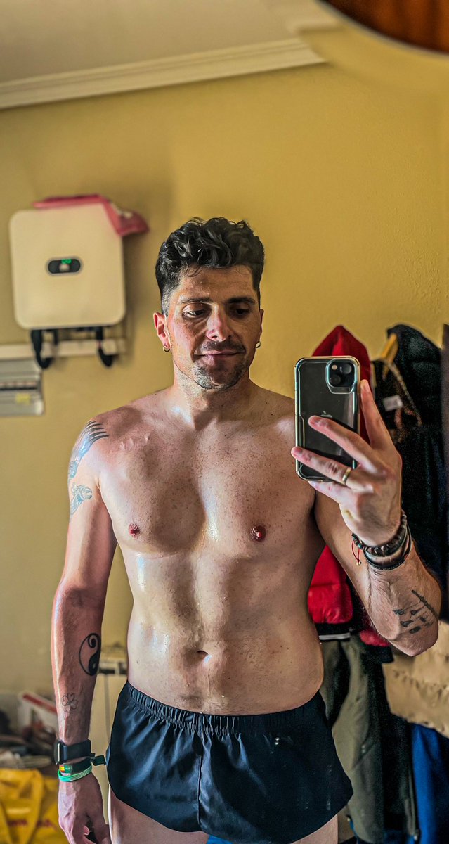 Buenos días!!!! Seguimos trabajando… 💪🏻 

#Entretenimento #FitnessChallenge <a href="/cn_miguel_tri/">crissports</a>