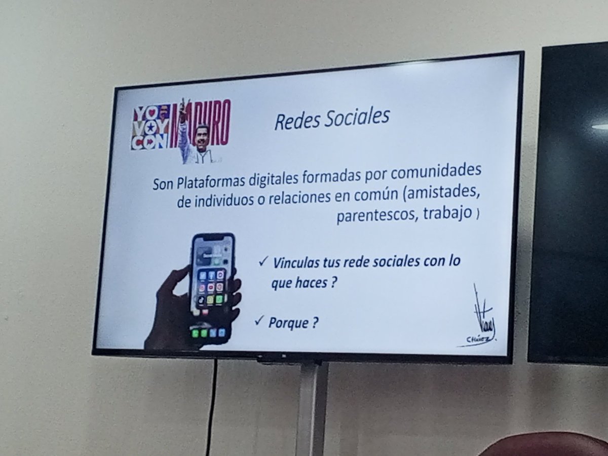 Un encuentro ameno para hablar sobre algoritmos, difusión e interacción en redes sociales fue el tema de conversación el día de hoy en la Sala del 1X10 del Buen Gobierno de la entidad Merideña 

#VenezuelaObrera 

<a href="/NicolasMaduro/">Nicolás Maduro</a> 
<a href="/JEHYSONGUZMAN/">JEHYSON GUZMÁN</a>