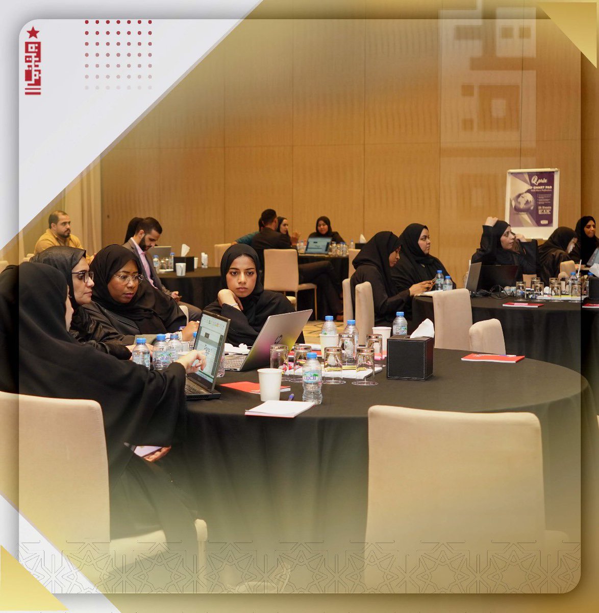 fujexcellence's tweet photo. نظم مكتب برنامج الفجيرة للتميز الحكومي سلسلة من الورش التطبيقية لتفعيل نظام إدارة الابتكار الحكومي وتقديم الدعم للجهات الحكومية في تأسيس نظام الابتكار الحكومي وفق أفضل الممارسات العالمية. استهدفت الورش الرؤساء التنفيذيين للابتكار وفرق الابتكار في الجهات الحكومية. https://t.co/fjJzHfCRwr