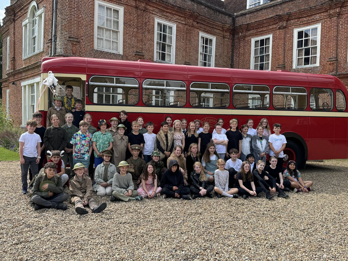 What an incredible day (and evening) celebrating Year 6’s time at Raleigh. A simply incredible performance arranged by Guildford Shakespeare Company. A day we will never forget 😍