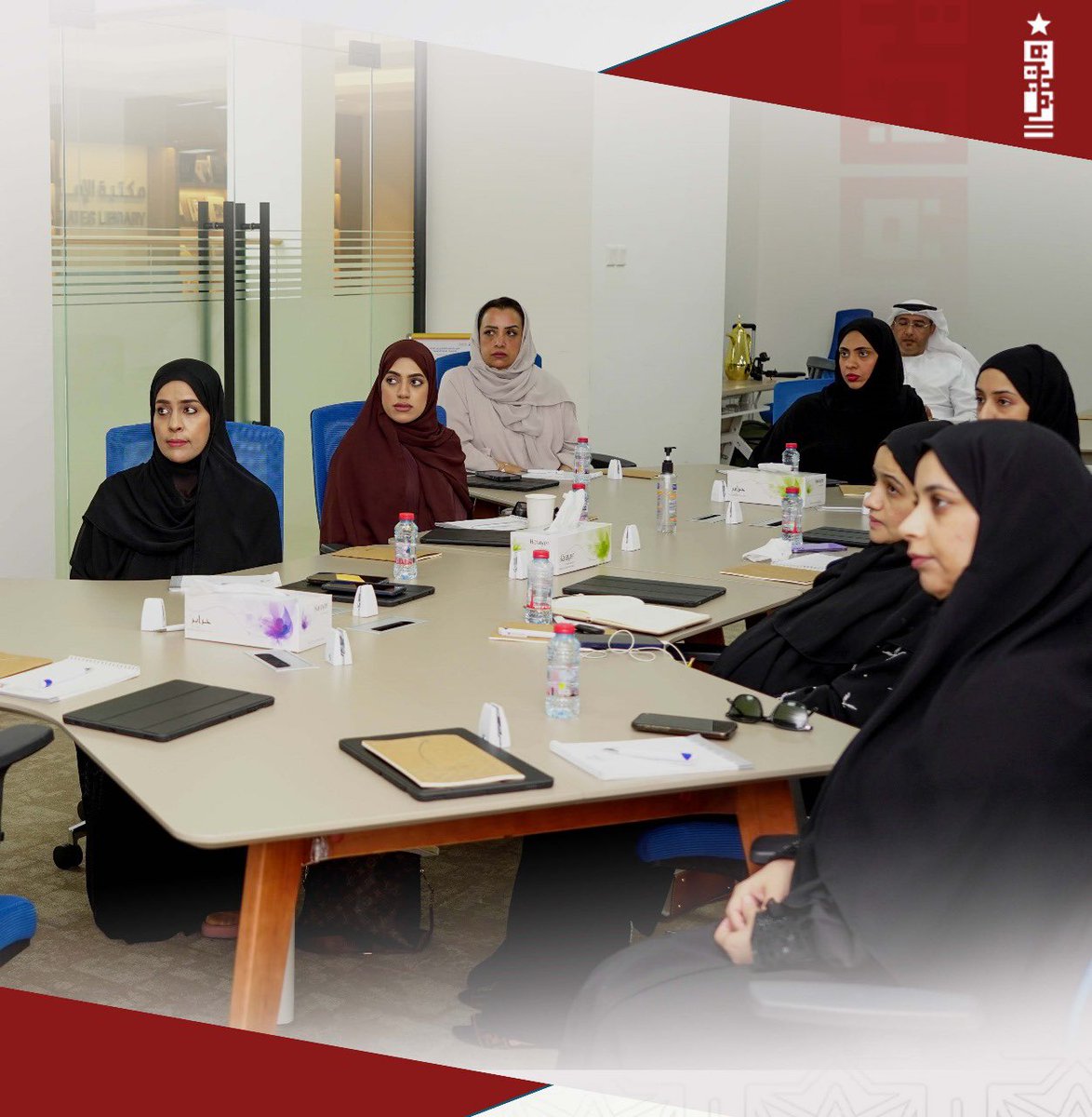 fujexcellence's tweet photo. بالشراكة مع برنامج الفجيرة للتميز الحكومي، بدأت أولى مساقات الدبلوم التنفيذي في الإدارة الحكومية بإدارة الدكتور سليمان محمد الكعبي والذي كان بعنوان مقدمة في الإدارة الحكومية وكيفية تفعيل الحوكمة في الجهات الحكومية. https://t.co/y2fBX4rEWA
