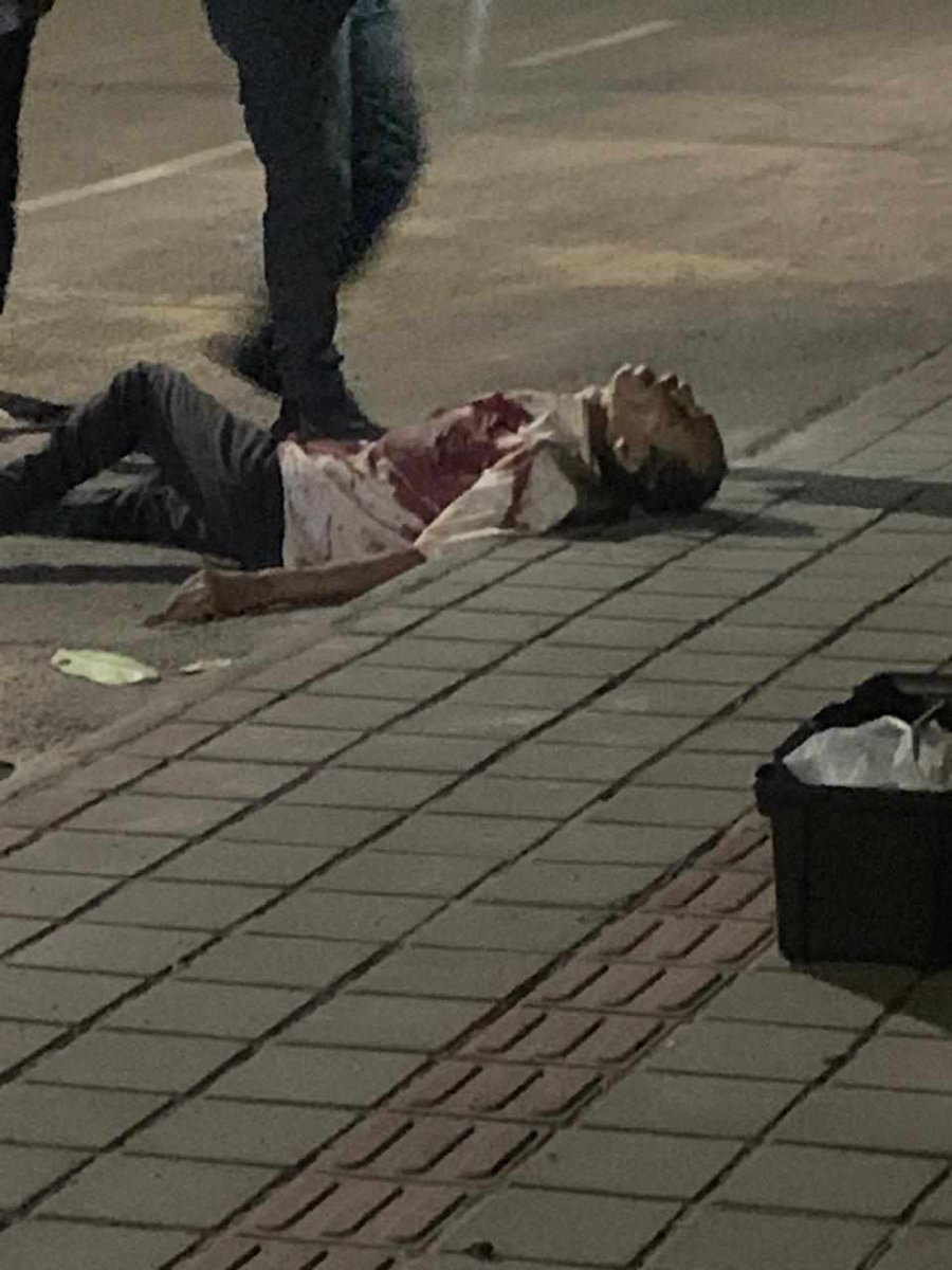 NeiivaNoticias's tweet photo. #Atención A esta hora autoridades hacen presencia frente a un caso de riña en dónde una persona de sexo masculino perdió la vida.

Los hechos sucedieron en la Crr 18 con 9-55 barrio 1 de mayo. https://t.co/Lix87wsplD