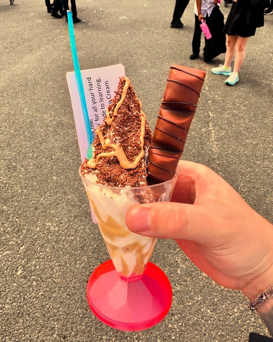 OasisMediaCity's tweet photo. ๐ฆIce Cream Van visit yesterday ๐ฆ All staff and over 100 students received a free ice cream as a thank you for all their hard work this year! #StaffAppreciation #StudentRewards https://t.co/SQbbclvgnj